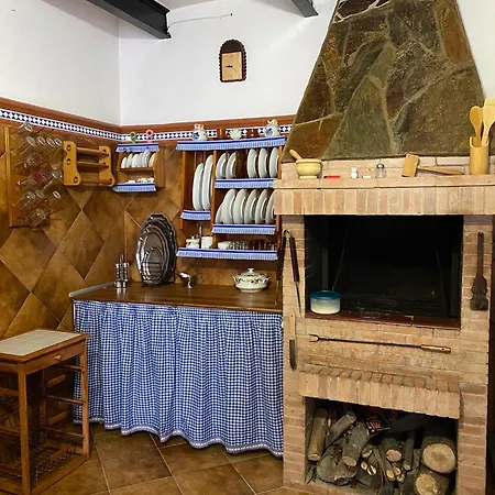 Rustic And Homely With A Canarian Style Bbq Oven Prázdninový dům