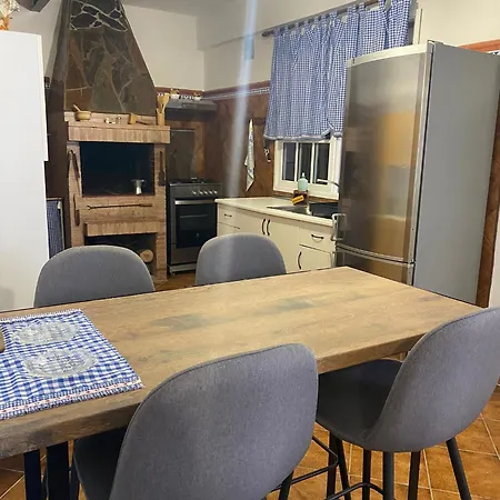 펜션 Rustic And Homely With A Canarian Style Bbq Oven La Guancha